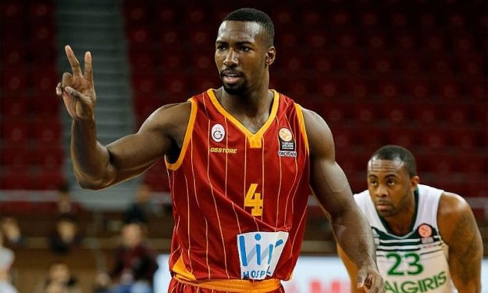 Galatasaray'ın eski oyuncusu Patric Young felç oldu! 'Yeniden yürüme ihtimalim var'