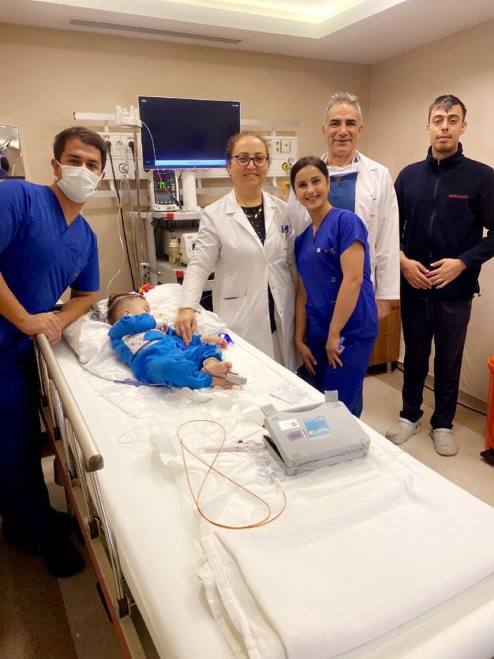 Gaziantep'teki 1 yaşındaki bebeğin midesinden 3 adet balon çıktı