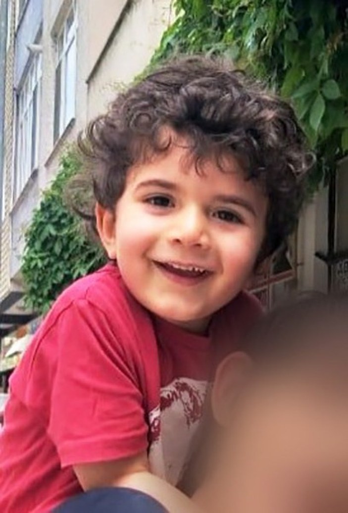 Bursa'da evde yalnız bırakılan minik çocuk ölü bulundu