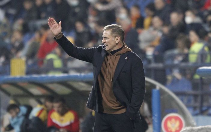 r Stefan Kuntz, Rhian Brewster için İngiltere'de