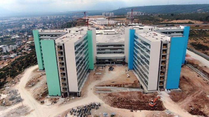 Antalya Şehir Hastanesi yüzde 65 tamamlandı