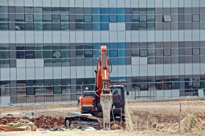 Antalya Şehir Hastanesi yüzde 65 tamamlandı