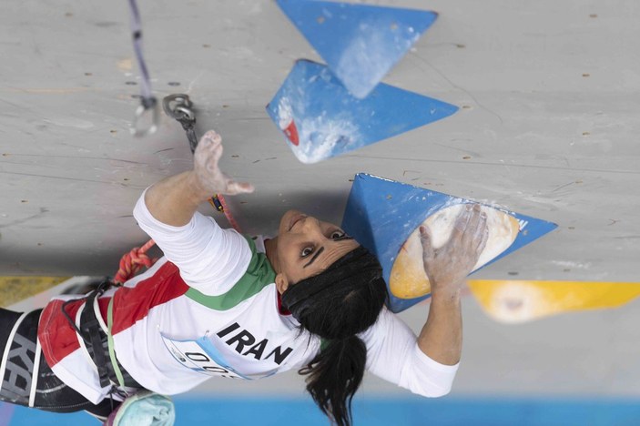 Seul'deki müsabakaya başörtüsüz katılan İranlı kadın sporcu: Düşürdüm, özür dilerim