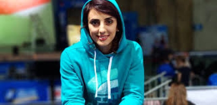 Seul'deki müsabakaya başörtüsüz katılan İranlı kadın sporcu: Düşürdüm, özür dilerim