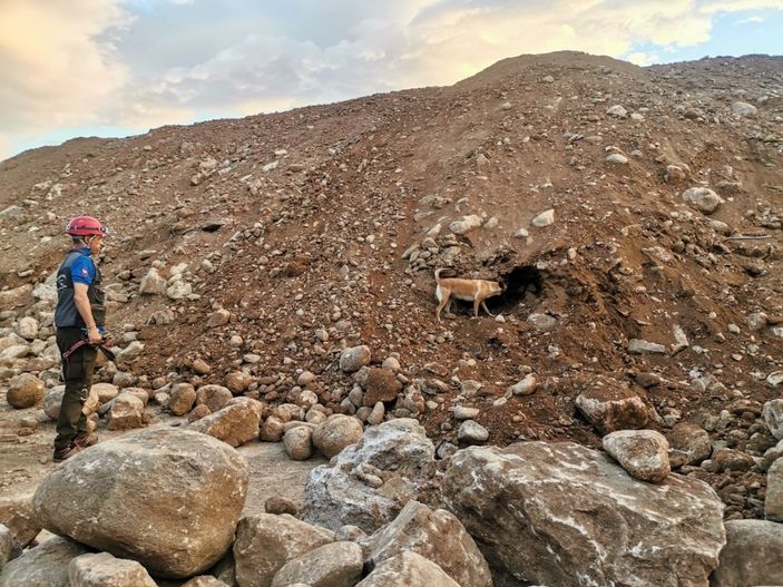 İzmir'de şaşırtan olay: Tüm ekipleri seferber etti, gerçek hayal çıktı