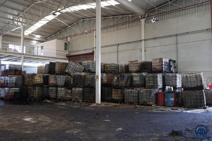 İzmir'de kaçak akaryakıt için üretim ve depolama tesisi kurmuşlar