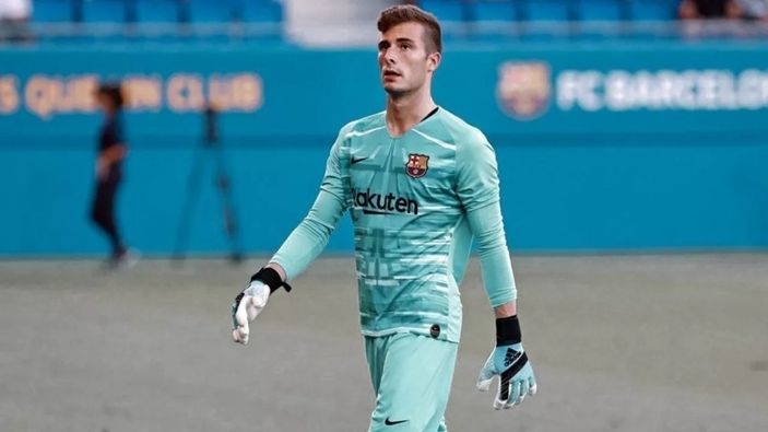 i Barcelona, Inaki Pena'nın sözleşmesini uzatıyor