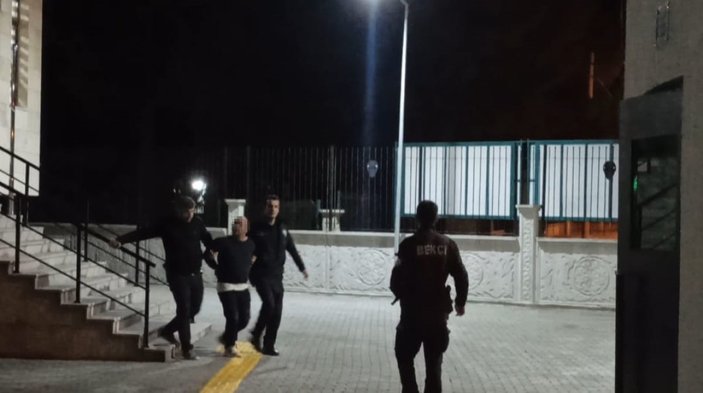 Afyonkarahisar'da alkollü şahıs polisleri darbetti