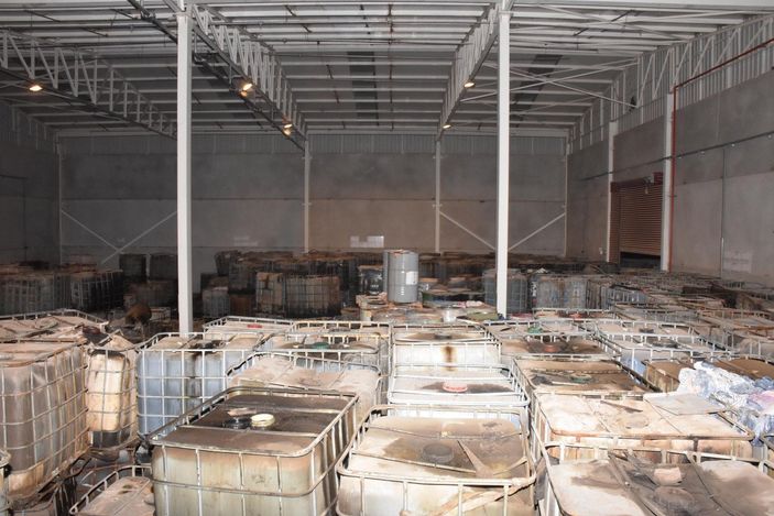 d İzmir'de depodan 1.000 ton kaçak akaryakıt çıktı, şüpheli serbest bırakıldı