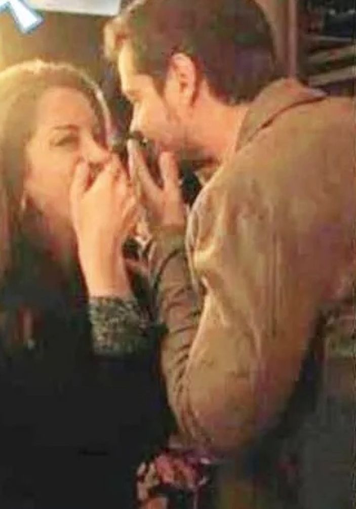 Berk Atan ve Melis Tüzüngüç'ün samimi halleri dikkat çekti