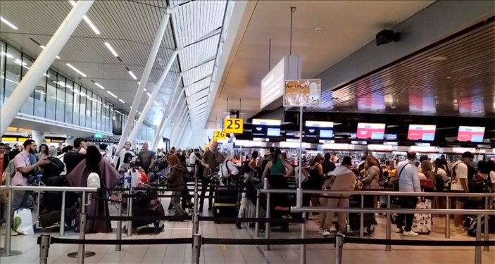 Schiphol Havalimanı'nda yetersiz personel nedeniyle düzensizlik sürüyor