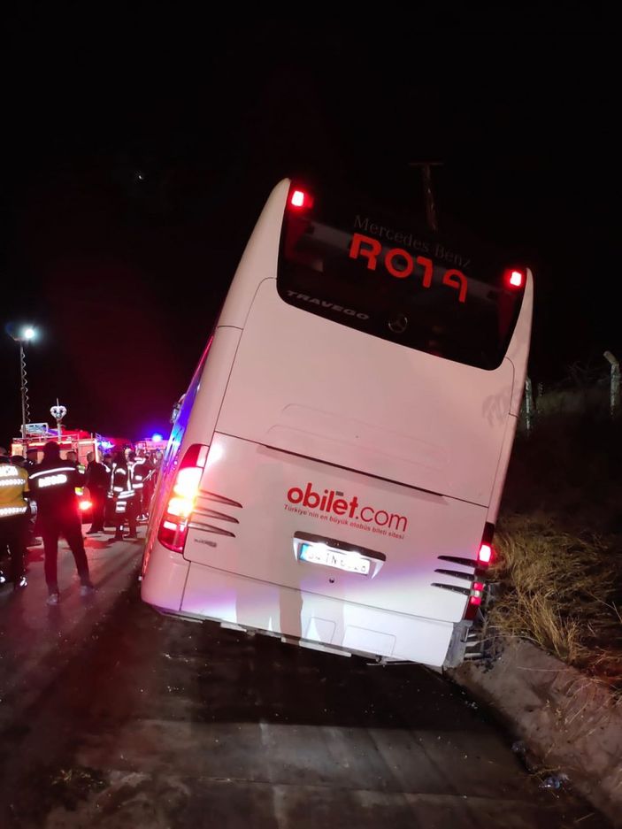 Amasya’da yolcu otobüsü kaza yaptı: 2 ölü, 20 yaralı