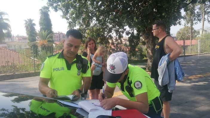 Antalya'daki yerli ve yabancı turistlere ceza yağdı