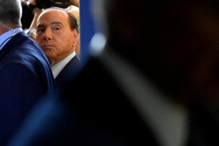 Silvio Berlusconi, Rusya'nın saldırılarında Ukrayna'yı suçladı