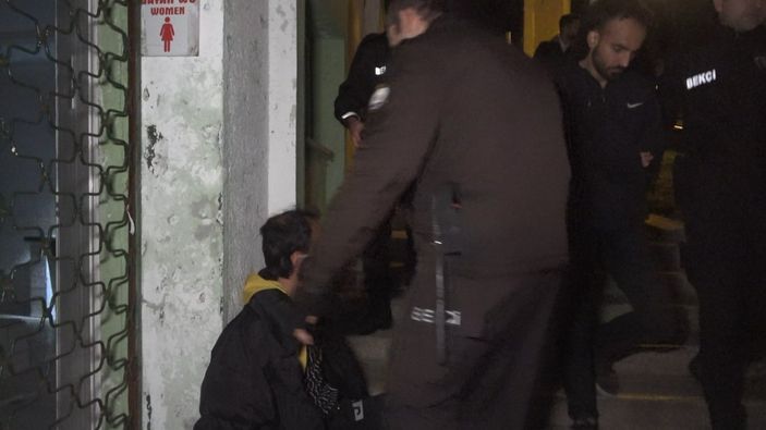 i Bursa'da camiye dadanan hırsızlar yakalandı