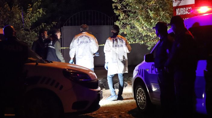 Denizli'de arızalanan araca bakım yapan tamirci ölü bulundu