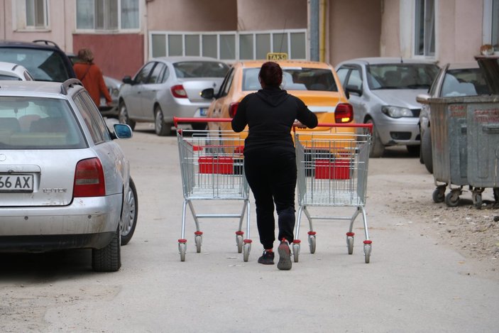 Bulgarlar Edirne’de market arabalarıyla alışveriş yarışına girdi