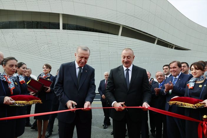 a Cumhurbaşkanı Erdoğan ve Aliyev, Zengilan Havalimanı'nın açılışını yaptı