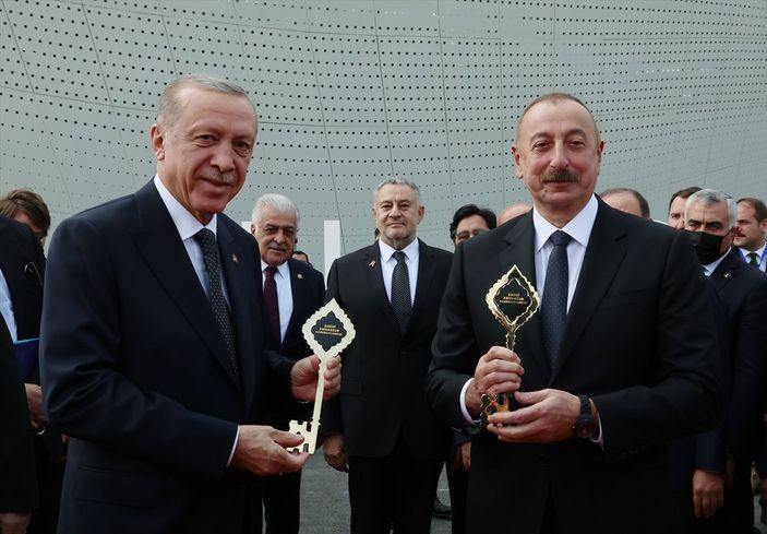 a Cumhurbaşkanı Erdoğan ve Aliyev, Zengilan Havalimanı'nın açılışını yaptı