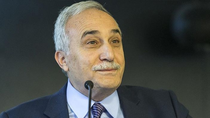 Ahmet Eşref Fakıbaba, AK Parti ve milletvekilliğinden istifa etti