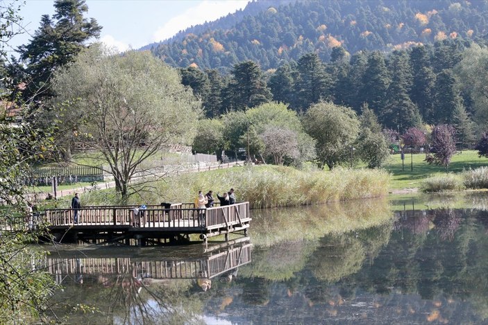 Gölcük Tabiat Parkı'nda sonbahar şöleni