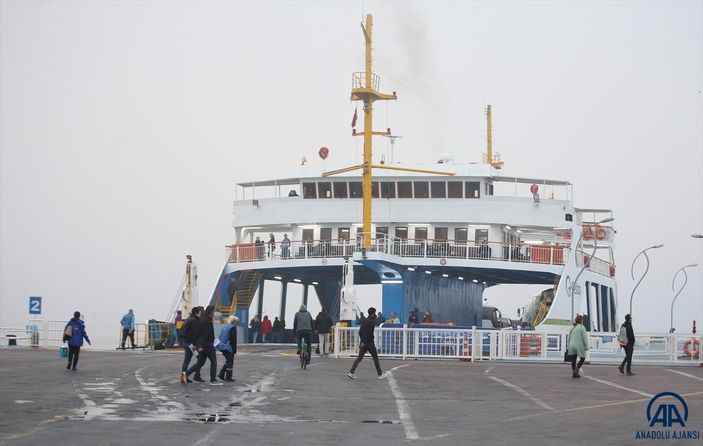 Çanakkale Boğazı yoğun sis nedeniyle kapatıldı