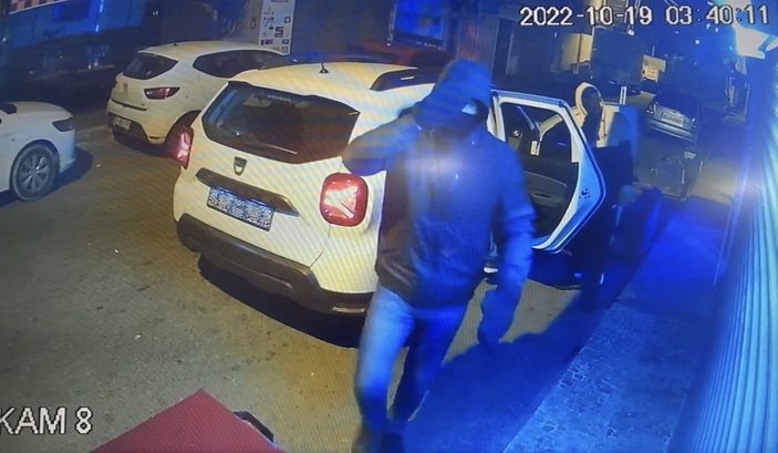 i Kağıthane'de panikleyen soyguncular arkadaşlarını unuttu