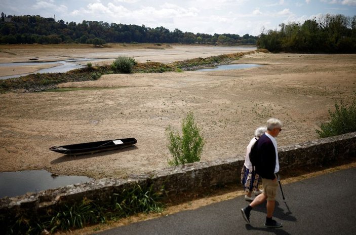 Fransa'da kuraklık tehlikesi: 42 bölgenin durumu kritik