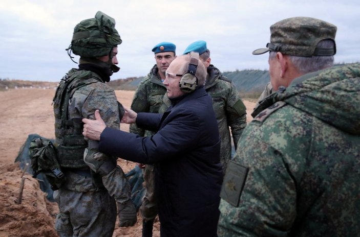 Putin'den orduya çağrılanların hazırlık sürecine denetleme