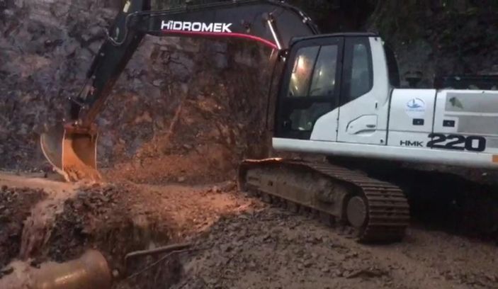 Şiddetli yağış Rize’yi etkisi altına aldı