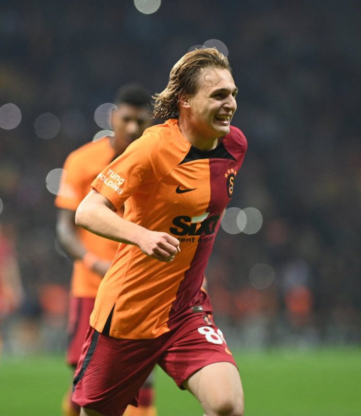 Hamza Akman Galatasaray'da ilk golünü attı
