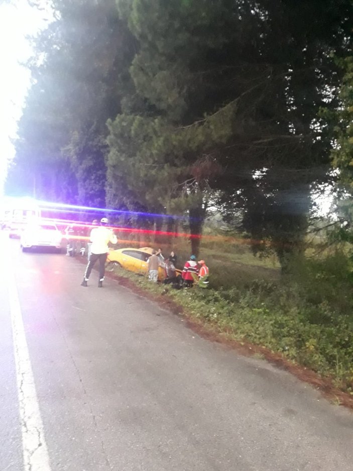Samsun’da ağaca çarpan taksinin sürücüsü öldü