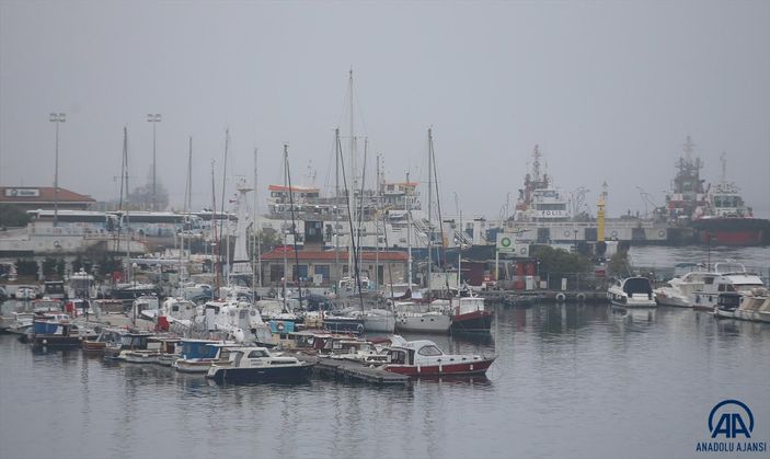 Çanakkale Boğazı yoğun sis nedeniyle kapatıldı