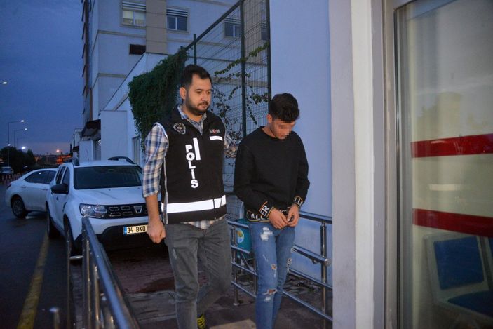 d Adana'da, e-ticaret sitesinin hackleyip 15 milyon TL dolandıran örgüte operasyon