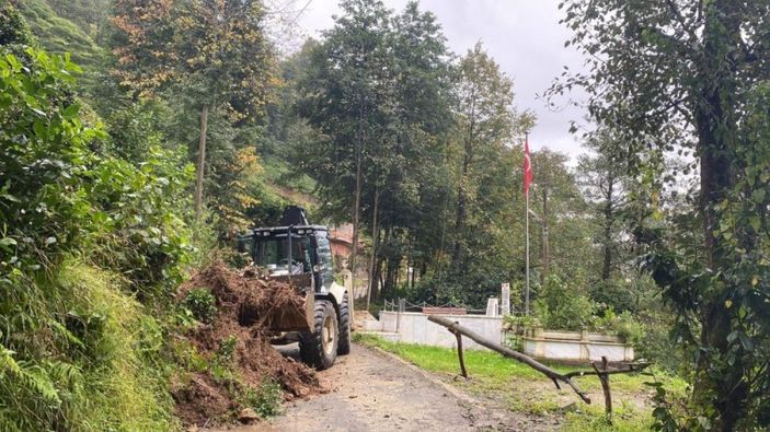 Rize'de 31 ayrı noktada toprak kayması yaşandı