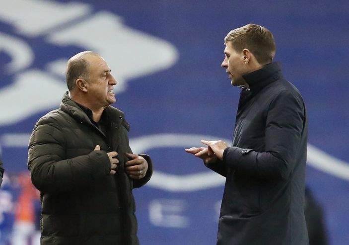 Aston Villa, Steven Gerrard'ı kovdu