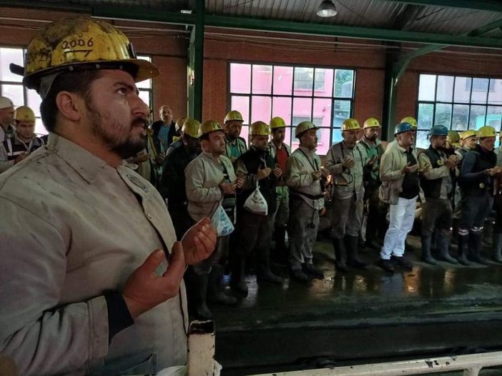 d Zonguldak'ta madenciler, Amasra'da ölen 41 meslektaşları için dua etti