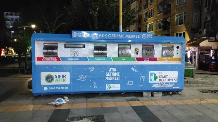Kocaeli'de geri dönüşüm kutusuna giren çocuk: Yanlışlıkla girdim