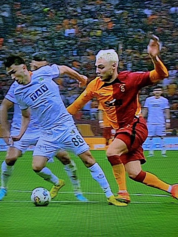 Alanyaspor'un penaltı beklediği pozisyon