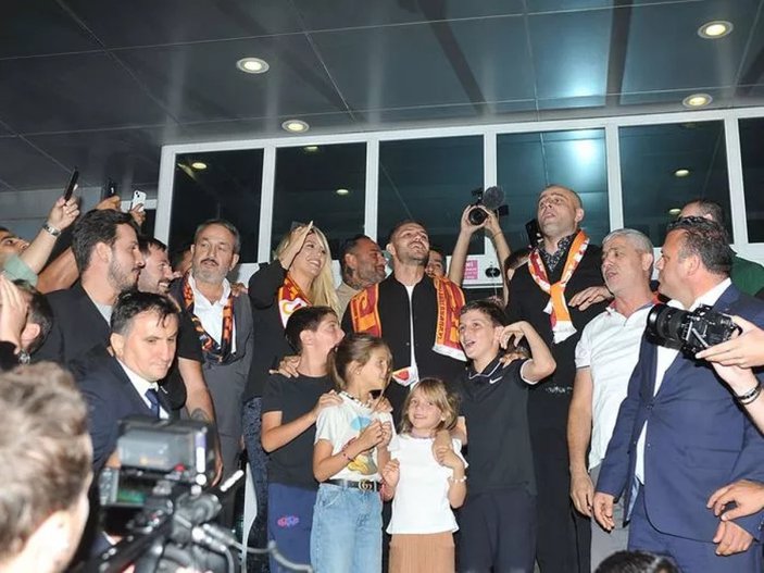 Wanda Nara, Galatasaray'dan menajerlik ücreti istedi