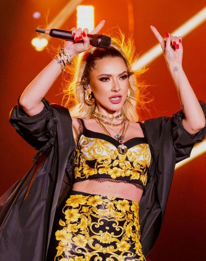 Hadise'den 37'nci yaş günü kutlaması