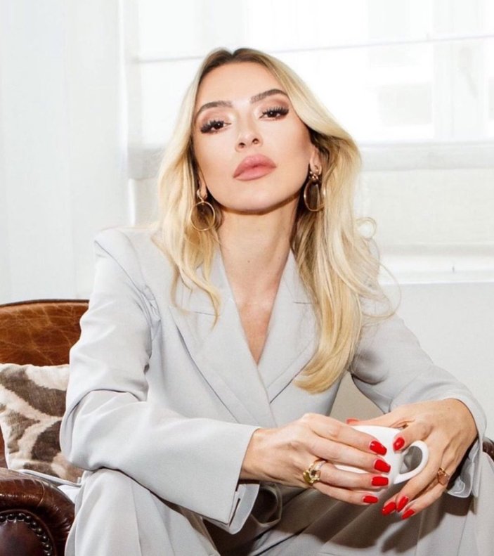 Hadise'den 37'nci yaş günü kutlaması