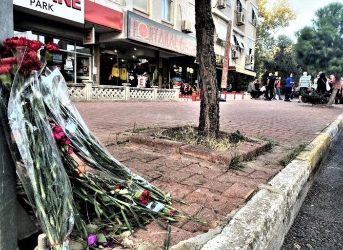 Antalya'da scooter faciasında ölen gençlere sınıf arkadaşlarından duygusal anma