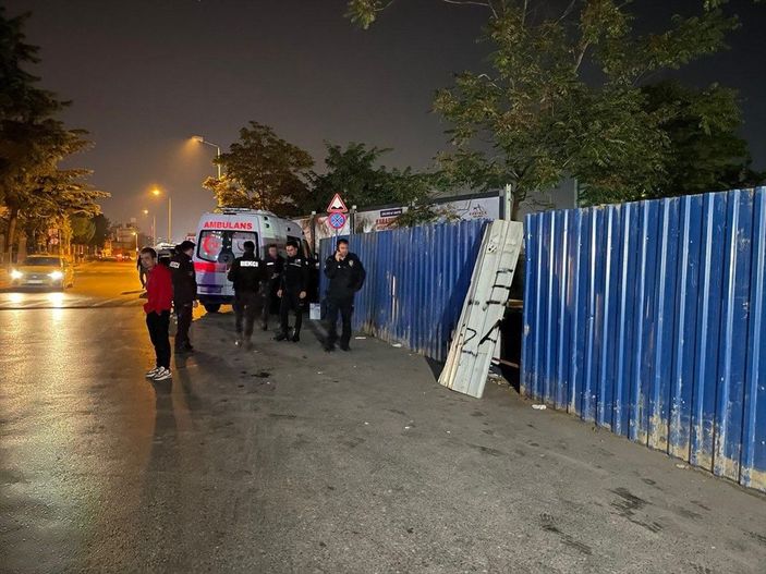 a Fatih’te şantiye alanında, erkek cesedi bulundu