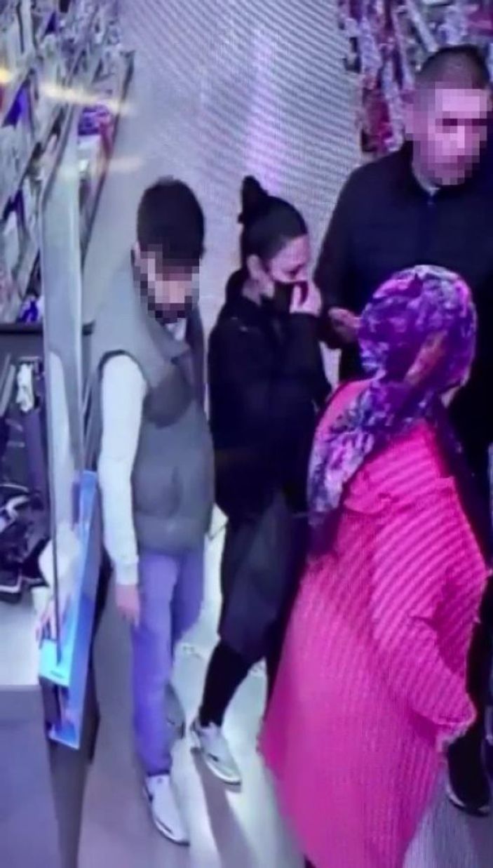 Pendik'teki markette organize çikolata hırsızlığı