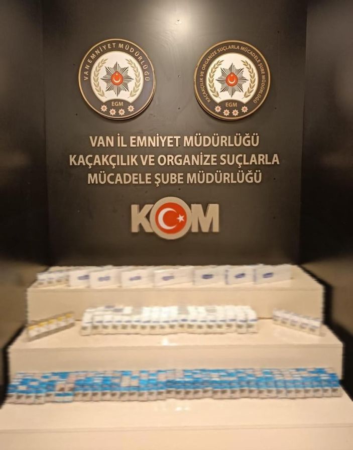 Van’da gümrük kaçağı malzemeler ve el bombası ele geçirildi
