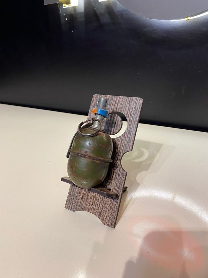 Van’da gümrük kaçağı malzemeler ve el bombası ele geçirildi