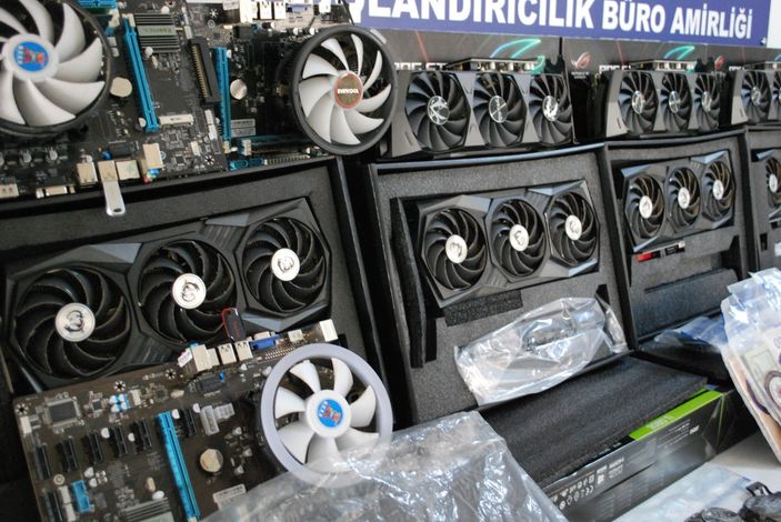 İzmir merkezli çeteye dolandırıcılık operasyonu