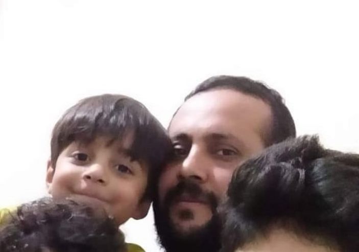 Manisa'da sahipsiz köpekten kaçan çocuğa pikap çarptı