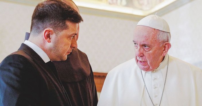 Papa'dan Putin ve Zelensky'ye Vatikan'da bir araya gelin teklifi